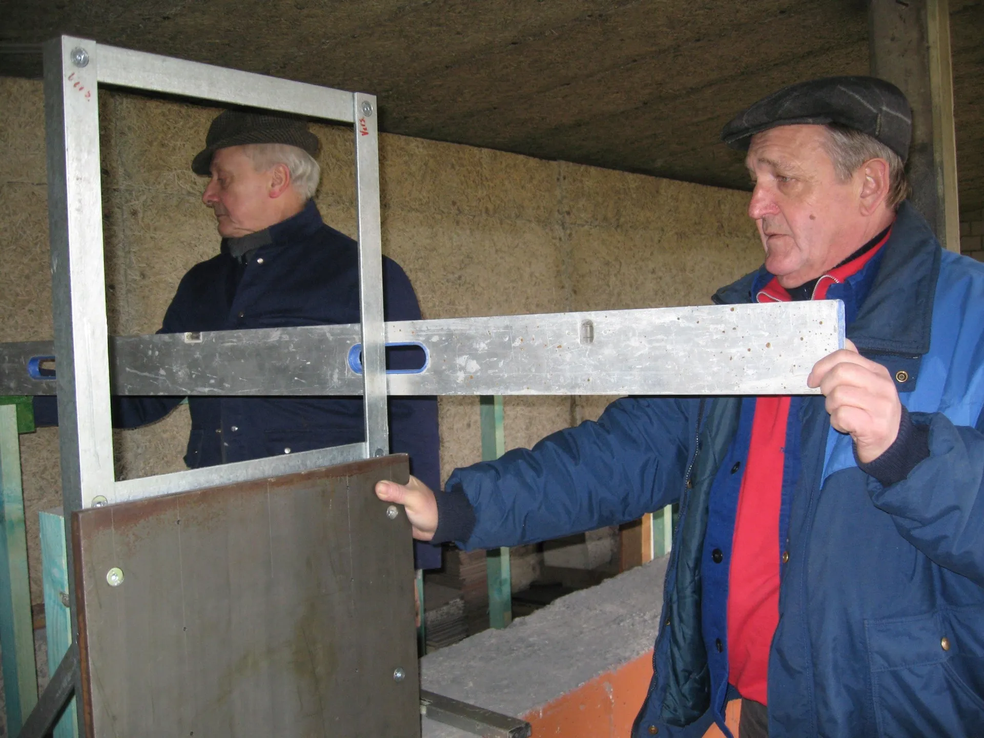 Installation der Messrahmen für die neue Kleinkaliberschießanlage