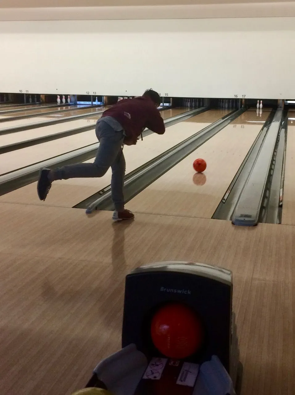 Die Jugend der Bruderschaft auf der Bowlingbahn in Hürth