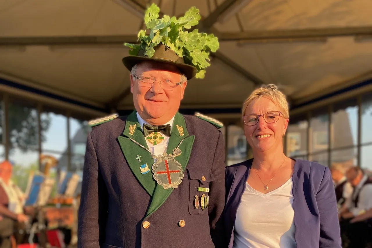 Kaiser Jürgen Mührer mit Ehefrau Mariola