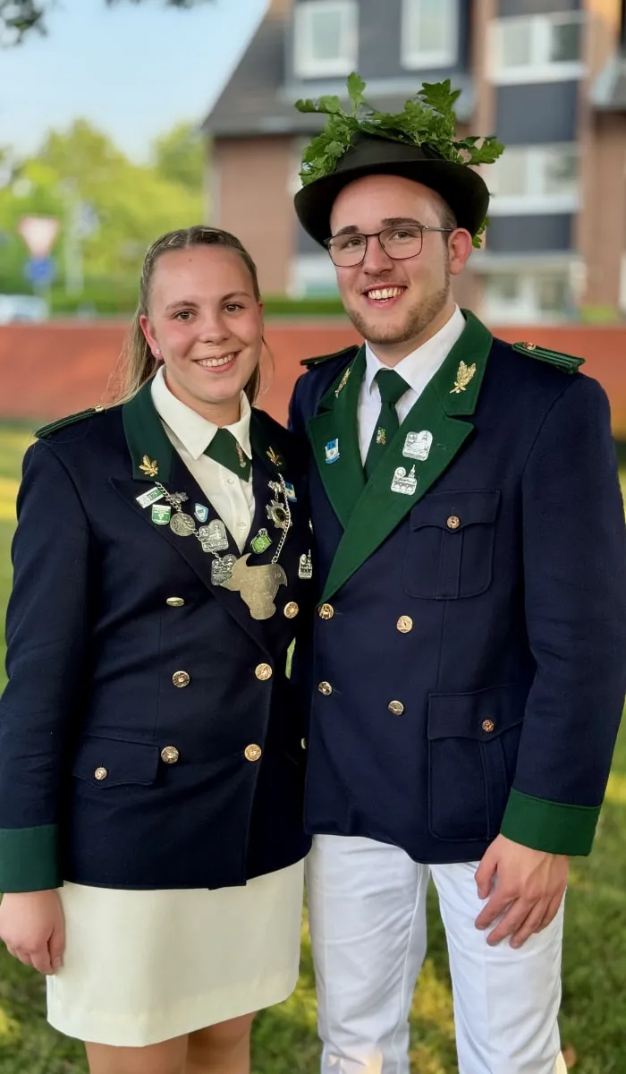 Jungschützenkönigin Annika Schäfer mit Freund Lukas Förster