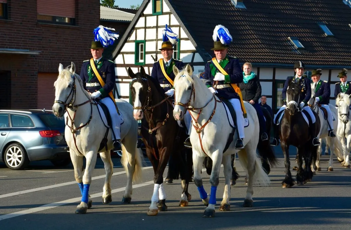 Reiter der Bruderschaft beim Gymnicher Ritt