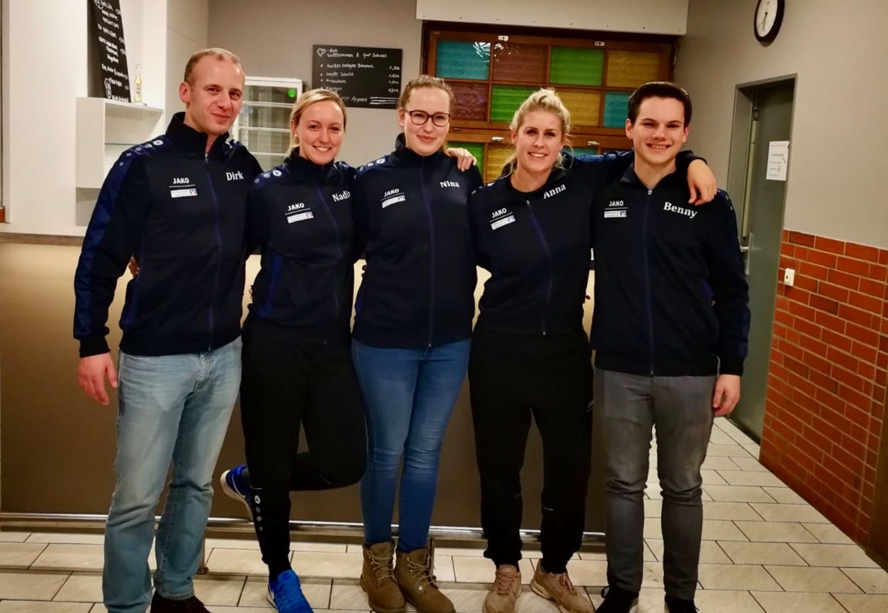 Zweiter Platz in der Landesliga für Dirk Bernartz, Nadine Kalscheuer, Nina Vering, Anna Hellmann und Benny Billotin